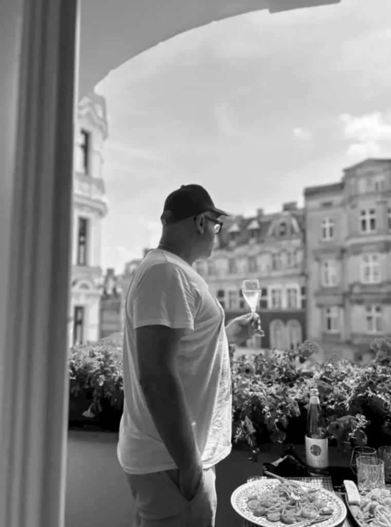 Discover Poznań’s Most Romantic Balcony at La Bottega