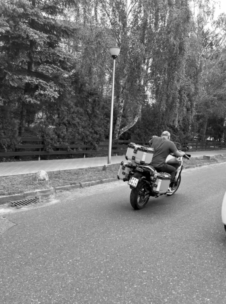Poznań Daily Rides: QJMotor SRT 600SX – Touring, City Style, and a Side of Pasta